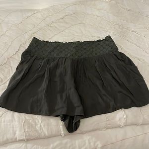 NWT American Eagle Olive Green Shorts L